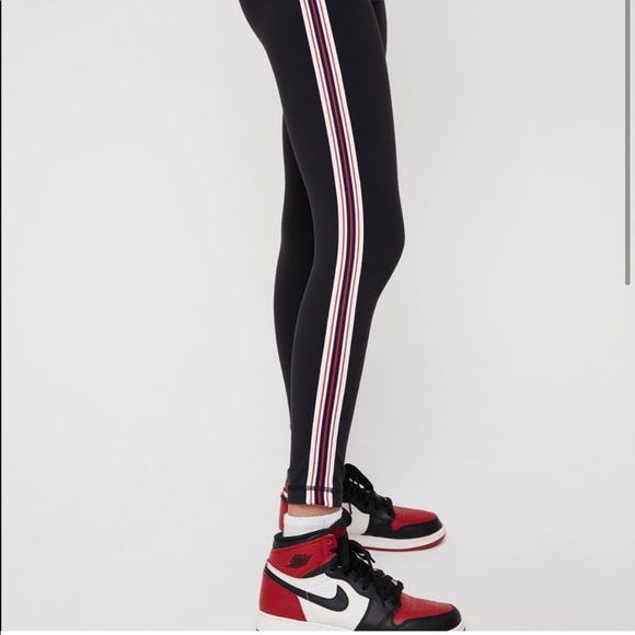 Aritzia Tna Atmosphere Leggings - Picture 3 of 9